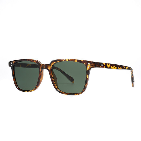 عینک آفتابی ویفرر مدل ZN3246C3 Sacramento Leopard