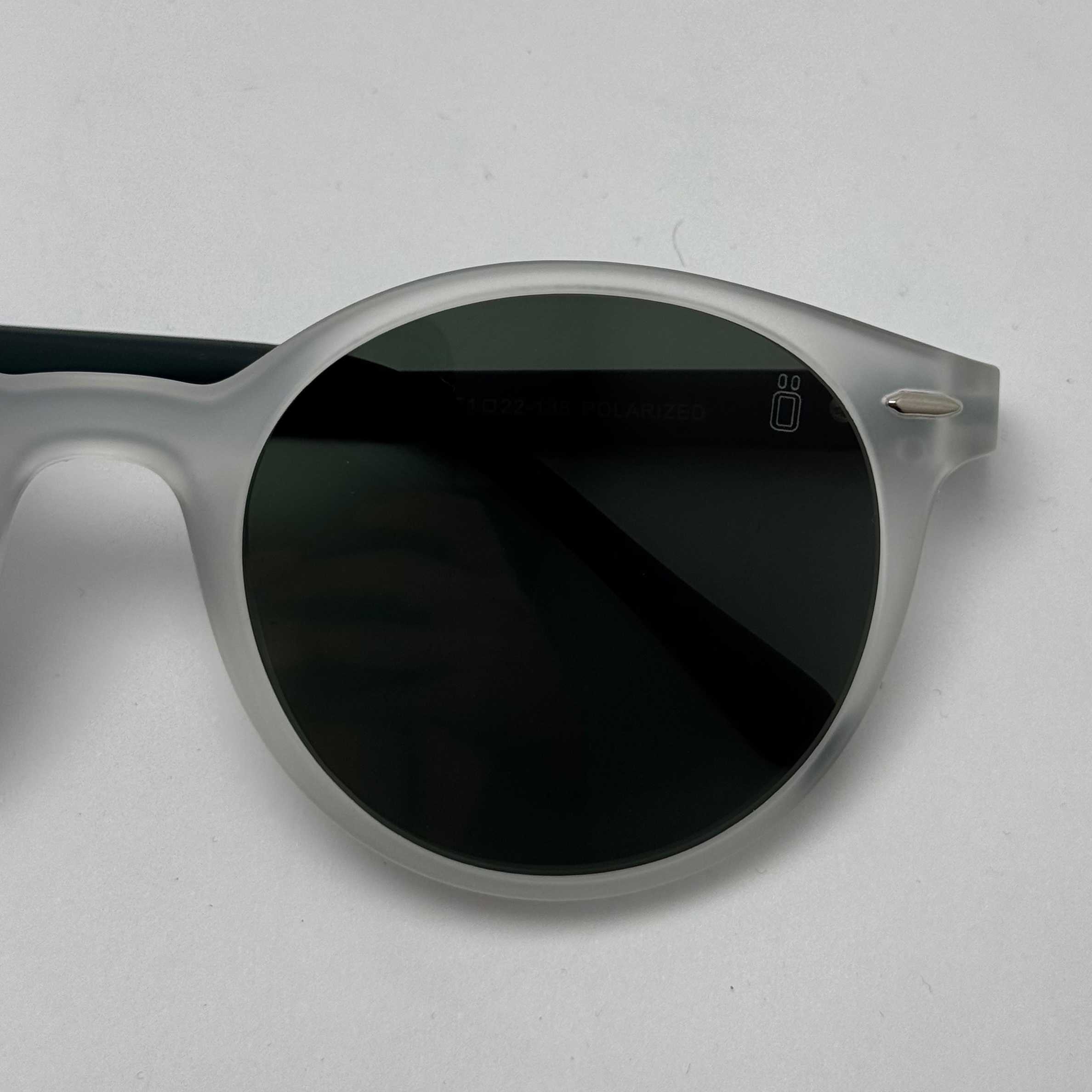 عینک آفتابی پلاریزه اوگا مورل OGA MOREL گرد سبز