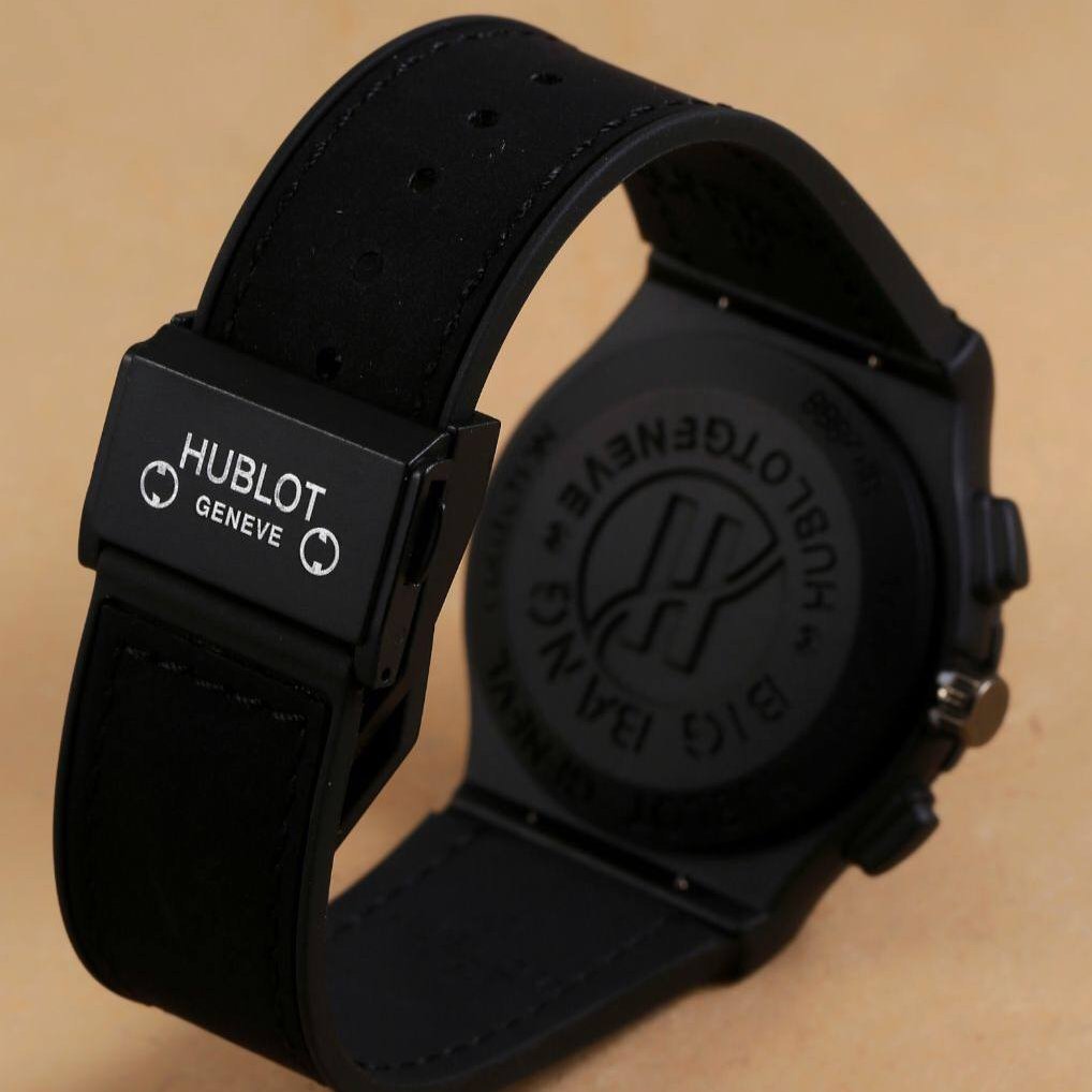 ساعت هابلوت Hublot کیفیت قوی مدل بیگ بنگ در رنگ مشکی همراه با جعبه