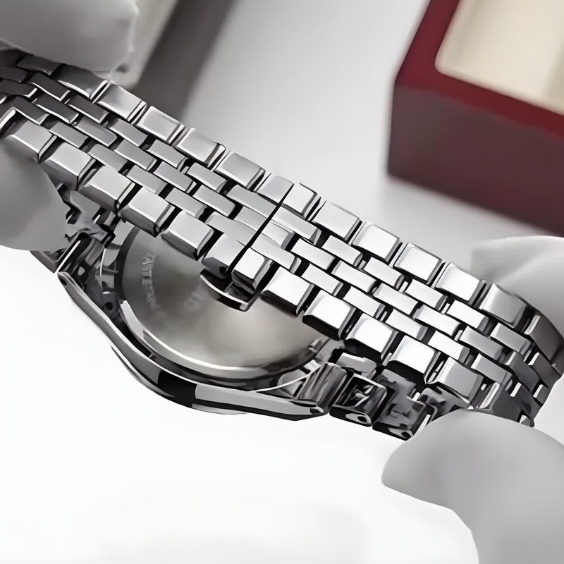 ساعت مچی عقربهای کوارتز زنانه مدل بند ریزبافت دیت جاست کد 004