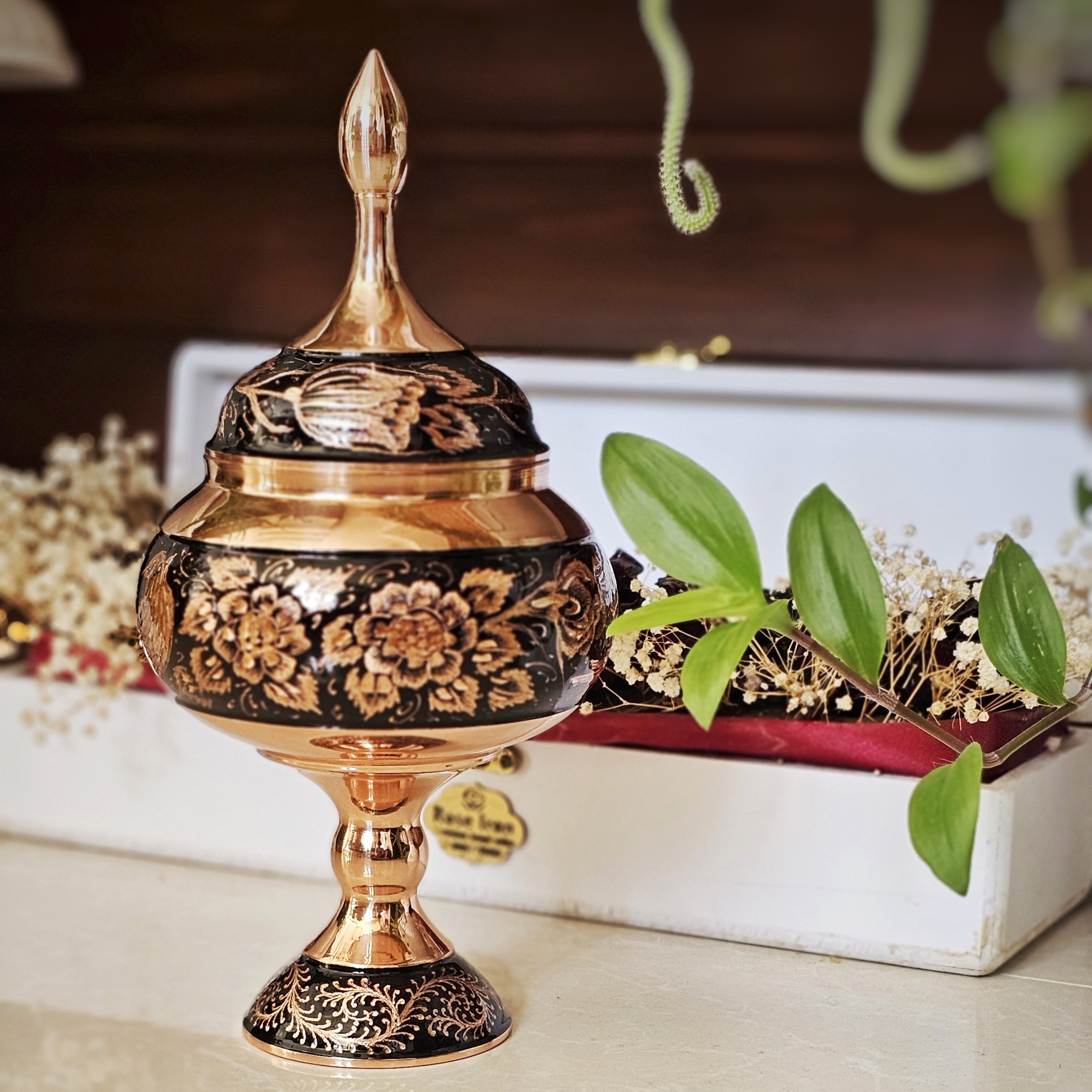 شکلات خوری مسی مدل الماس تراش ارتفاع29/5 به همراه جعبه فانتزی
