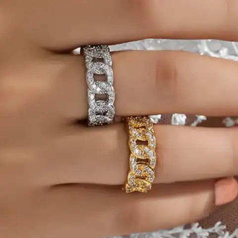 انگشتر زنانه/دخترانه مدل جواهری کارتیه طلایی و نقره ای شیک با سایزبندی کامل و رنگ ثابت کد amp (پس کرایه)