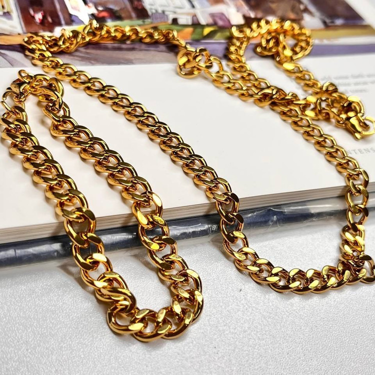 ست گردنبند و دستبند مردانه مدل کارتیر Cartier جنس استیل عیار 316 رنگ کاملا ثابت کد ztk (پس کرایه)