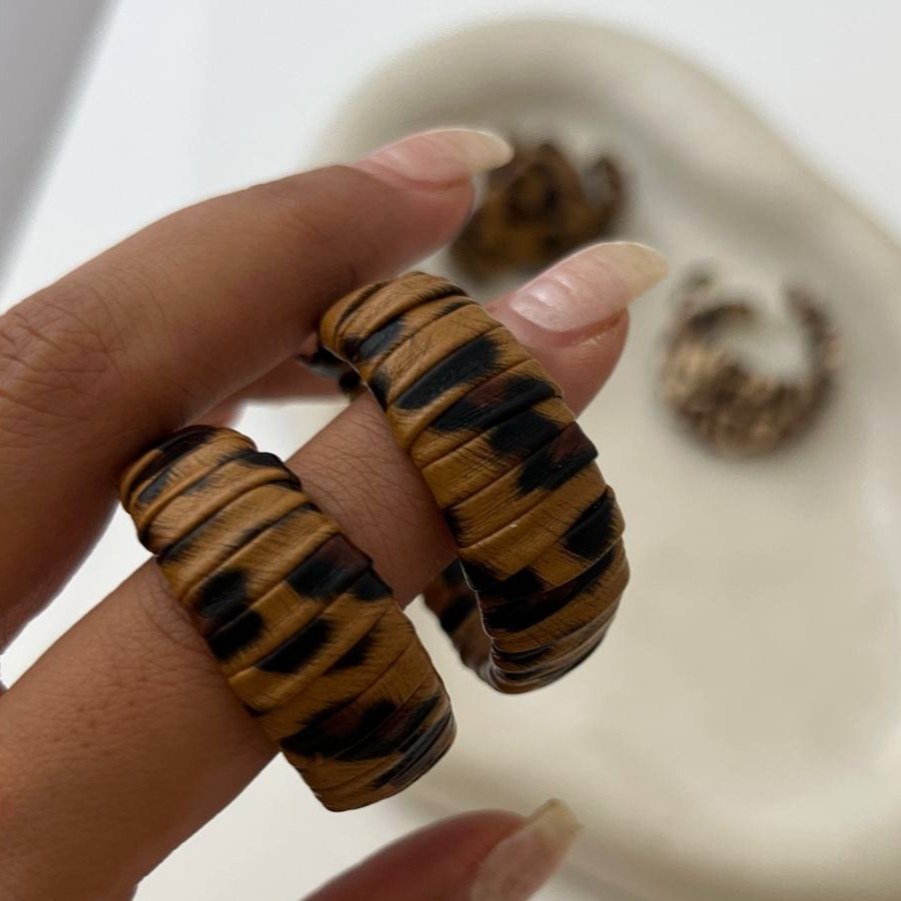 گوشواره زنانه حلقه ای طرح پلنگی دو رنگ، رنگ کاملا ثابت کد tj (پس کرایه)