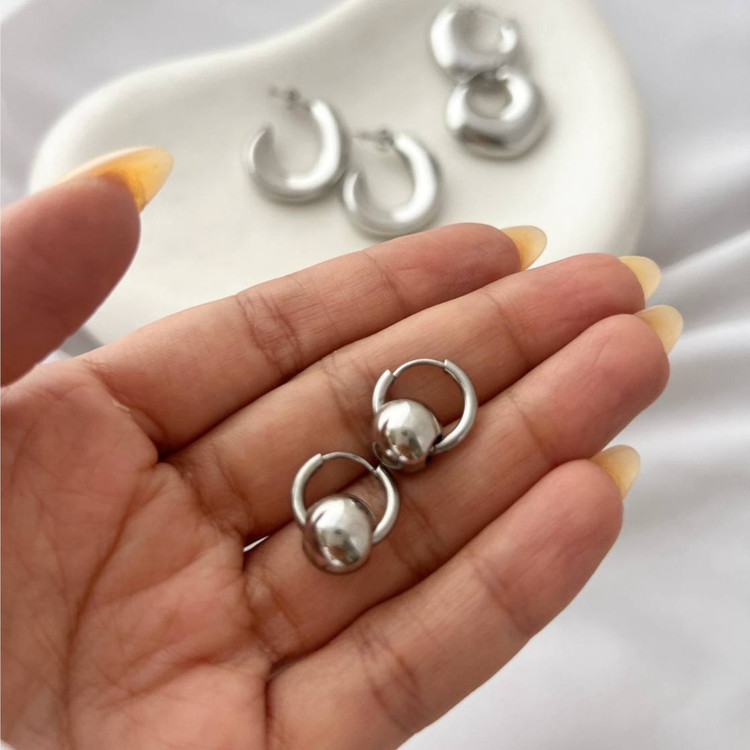 گوشواره استیل زنانه طرح مینیمال گوی تنوع طرح رنگ ثابت و ضد حساسیت کد tj (پس کرایه)
