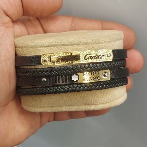 دستبند چرمی قفل و پلاک استیل مردانه کارتیر Cartier کیفیت چرم عالی تنوع طرح رنگ ثابت کد bn (پس کرایه)