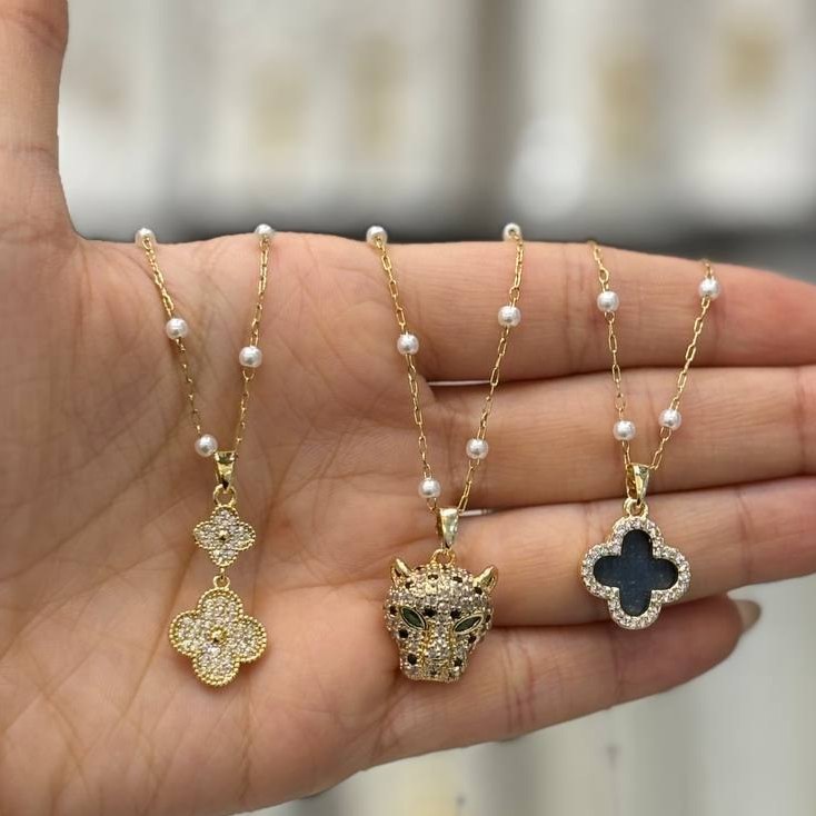 گردنبند و آویز پلاک مرواریدی طرح قلب صدفی نگین تنوع طرح رنگ ثابت کد gy