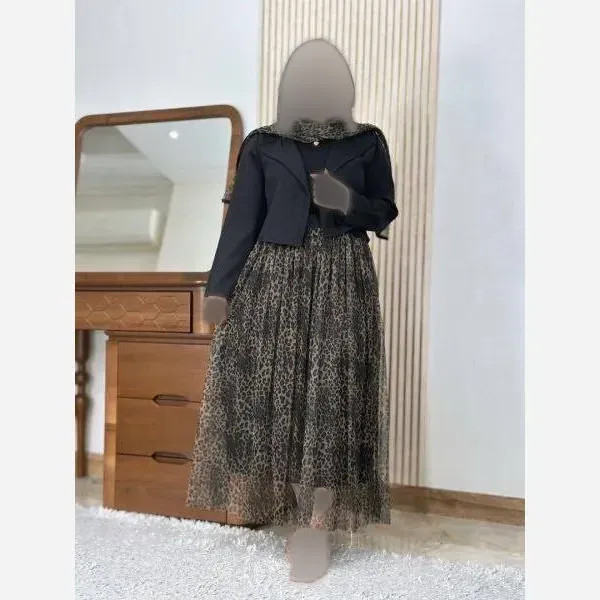 ست سه تیکه زنانه مدل ترلان جنس مازراتی و تور طرح پلنگی فری سایز 38 تا 46