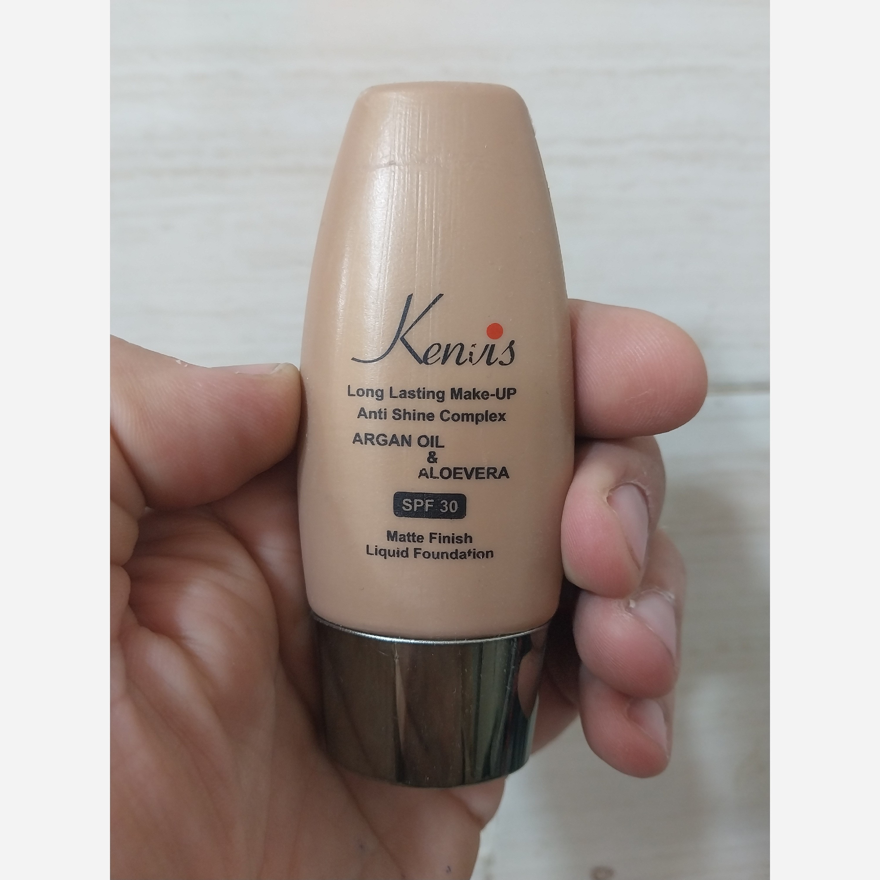 کرم پودر تیوپی کنویس شماره 101 با SPF 30 حاوی روغن آرگان و عصاره آلوورا کاملا