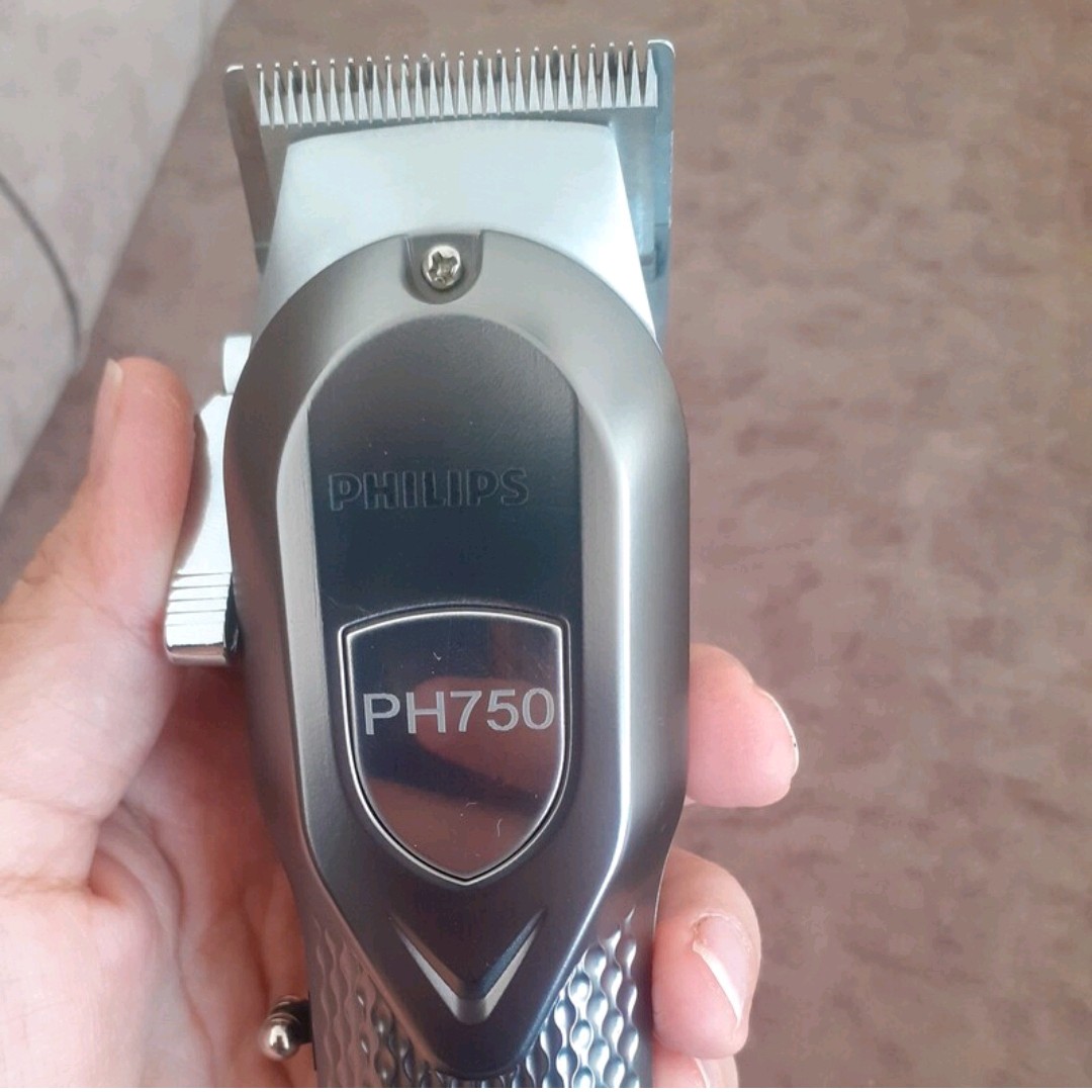 ماشین اصلاح مارک فیلیپس بسیار قوی مدل ph 750 مخصوص آرایشگران جدید ترین محصول فیلیپس