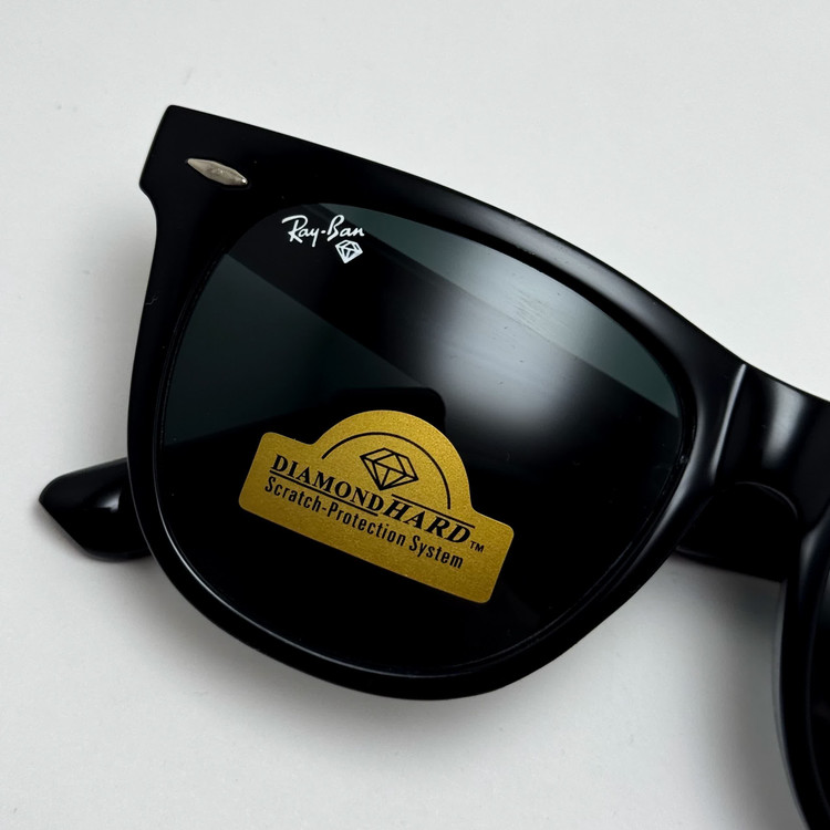 عینک آفتابی ریبن ویفرر شیشه سنگ مشکی براق به همراه پک کامل ریبن Rayban WAYFARER RB 2140 سایز 54 (ارسال رایگان)