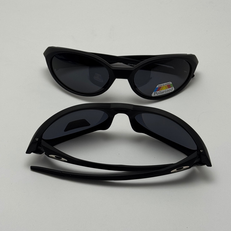 عینک آفتابی پلاریزه اوکلی مدل Oakley Eye Jacket Redux بیضی مشکی (ارسال رایگان)