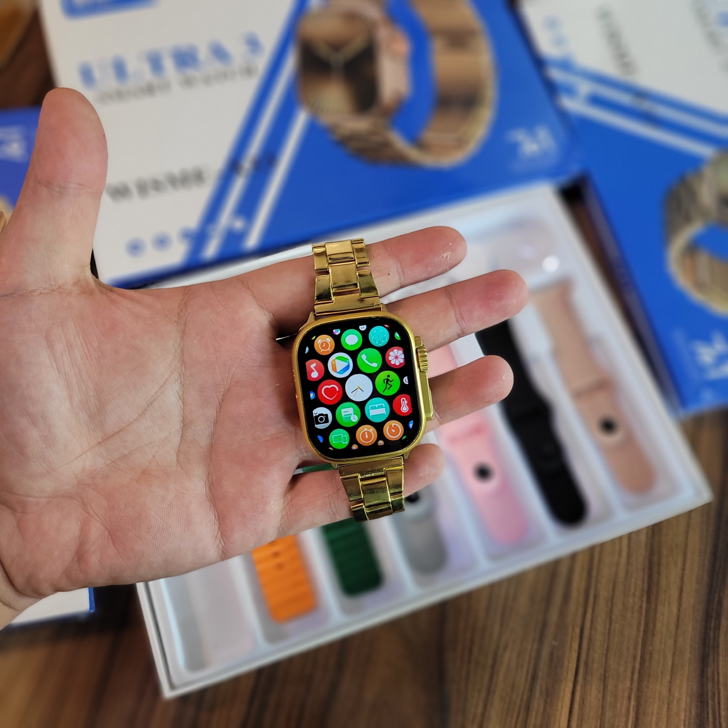 ساعت هوشمند X53ULTRA3 گلد فلزی هفت بند تمام صحفه بالاترین کیفیت بازار تمامی قابلیت ها درجه یک پرفرووش