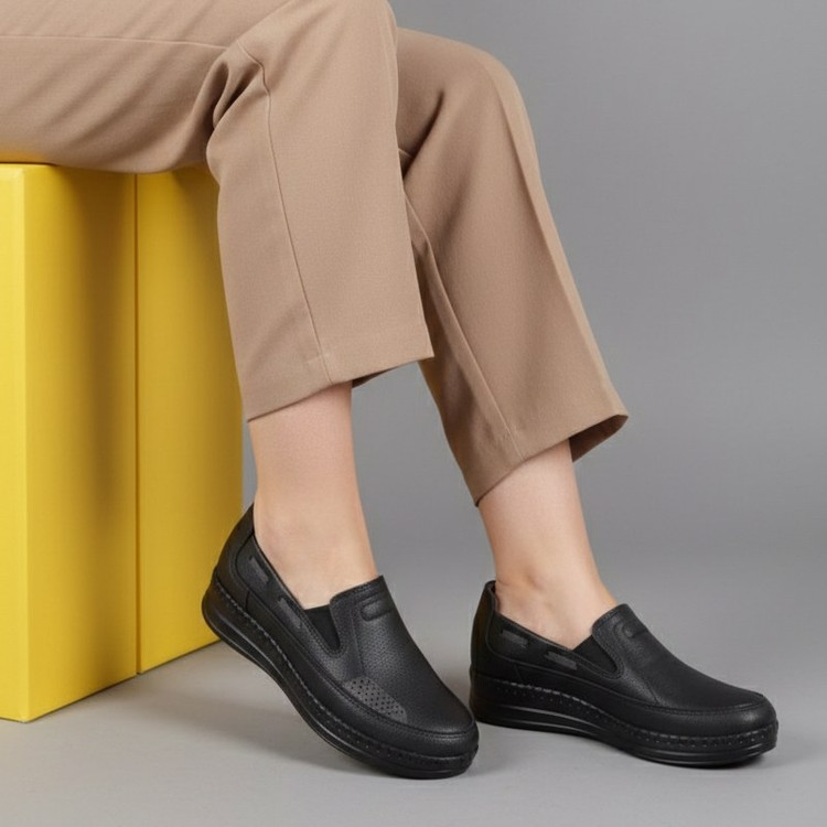 کفش طبی زنانه دست دوز مدل درنا رنگ مشکی(همراه با کفی طبی و خارپاشنه)37/42 پرفرووش