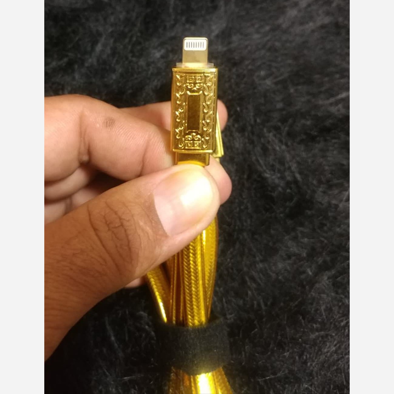 کابل شارژر لایتینگ آیفونی جنس خوب رنگ طلایی 2/4 آمپر فست شارژ رنگ شیک پرفروش باحداقل سود ایکس